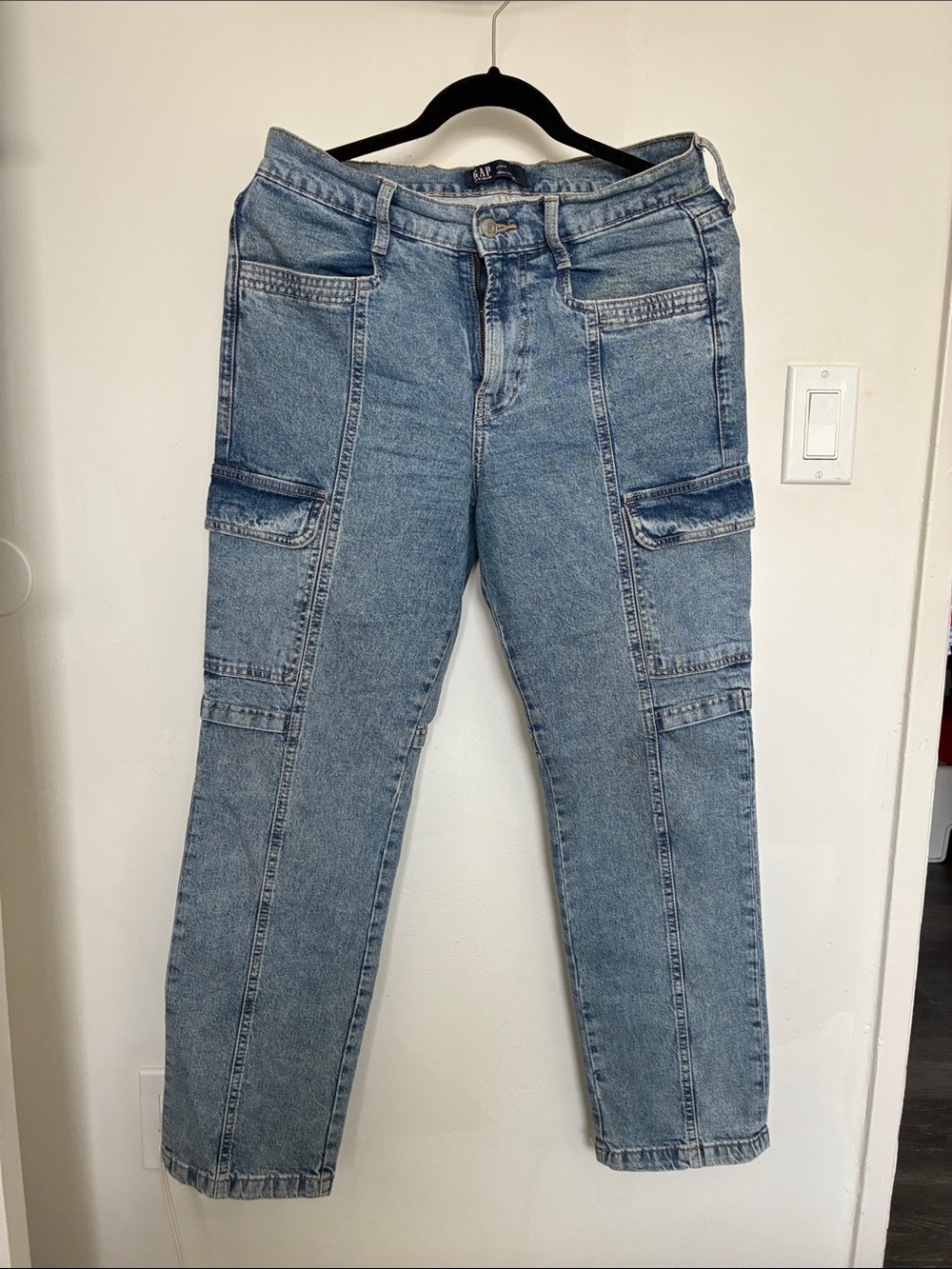 GAP Women's Light Wash Cargo Boyfriend Jeans